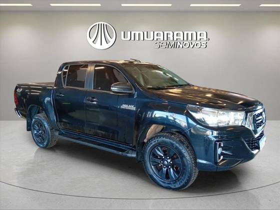 TOYOTA HILUX 2.8 SR 4X4 CD 16V DIESEL 4P AUTOMÁTICO TOYOTA HILUX 2.8 SR 4X4 CD 16V DIESEL 4P AUTOMÁTICO